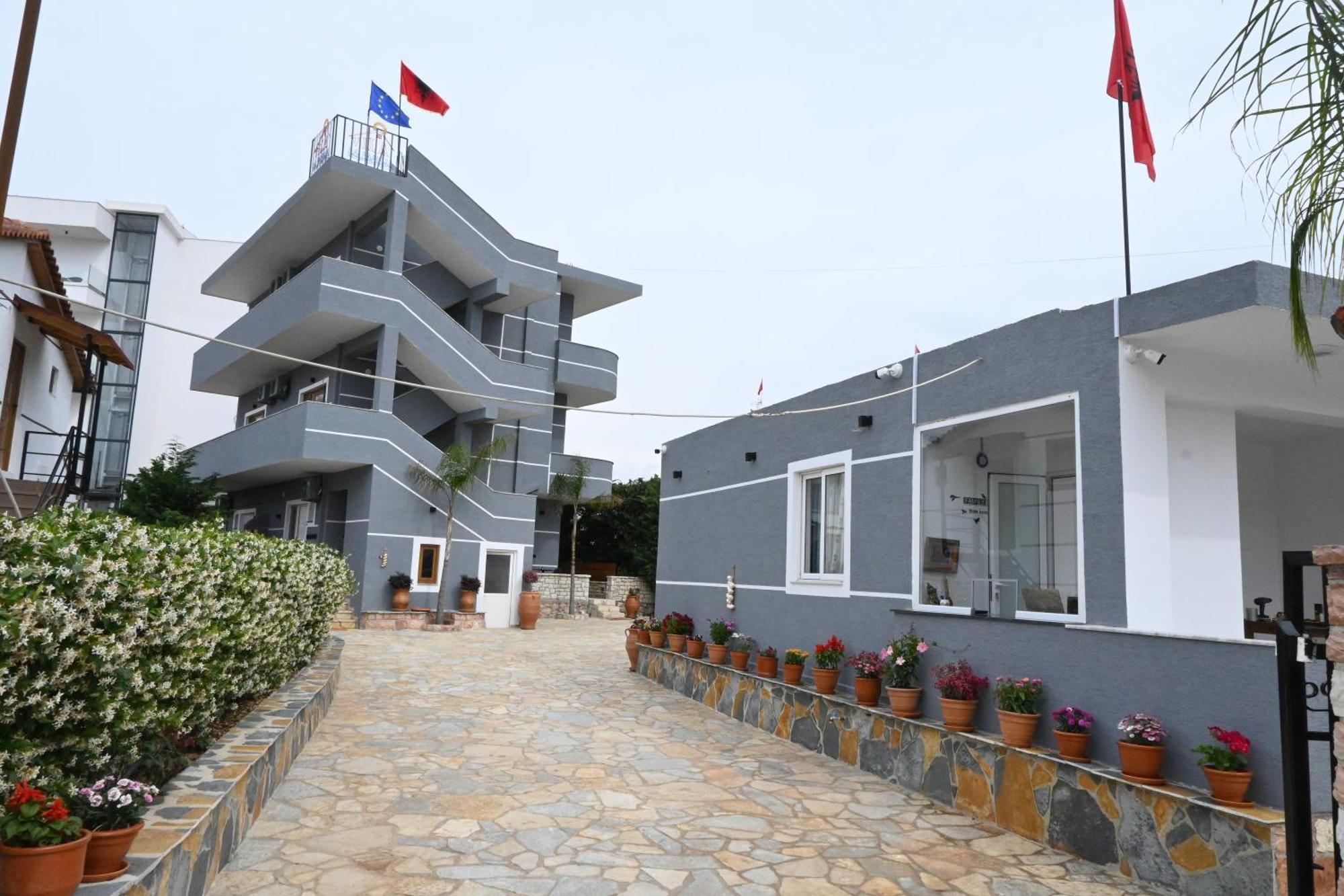 Vila La Familia Ksamil Exterior foto